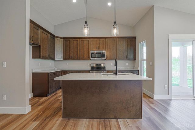 5017 Waterford Lane, Middletown, OH 45042