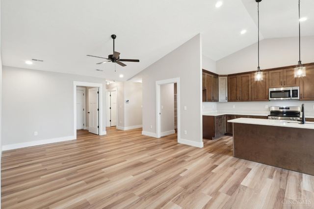 5017 Waterford Lane, Middletown, OH 45042