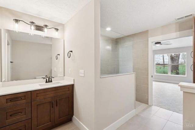 5017 Waterford Lane, Middletown, OH 45042