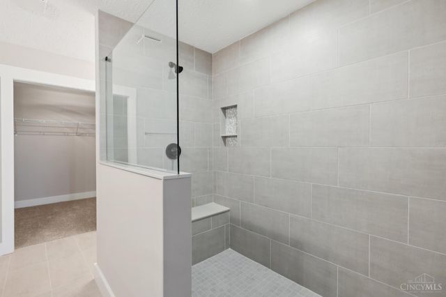 5017 Waterford Lane, Middletown, OH 45042