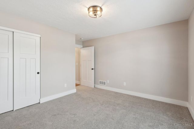 5017 Waterford Lane, Middletown, OH 45042