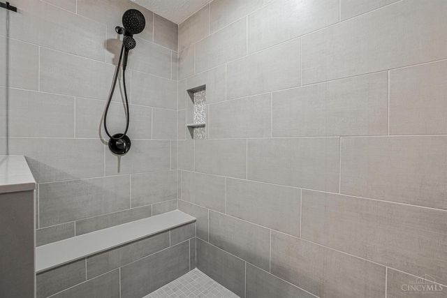 5017 Waterford Lane, Middletown, OH 45042