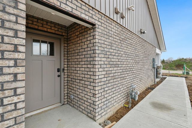 5017 Waterford Lane, Middletown, OH 45042