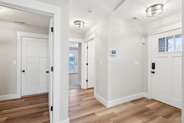 5017 Waterford Lane, Middletown, OH 45042