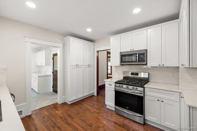 438 N Bailey Street, Romeo, MI 48065