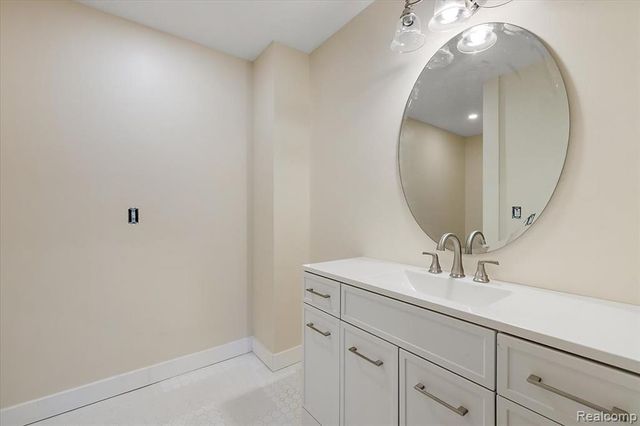 438 N Bailey Street, Romeo, MI 48065