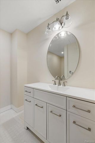 438 N Bailey Street, Romeo, MI 48065