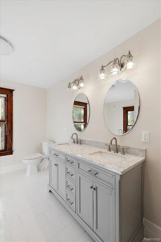 438 N Bailey Street, Romeo, MI 48065