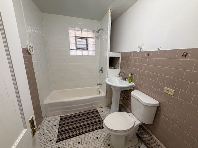 1922 S 57TH Court, Cicero, IL 60804