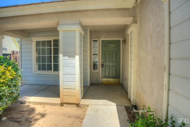 8900 Rollingbay Drive, Bakersfield, CA 93312