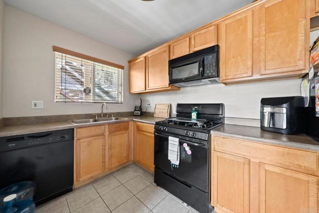 320 J Avenue 74, National City, CA 91950