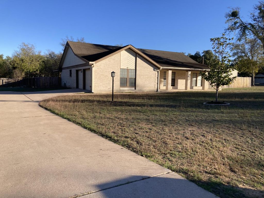 312 Live Oak DR, Mountain City, TX 78610