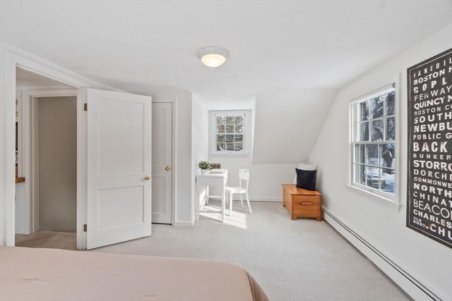 82 Ash St, Concord, MA 01742