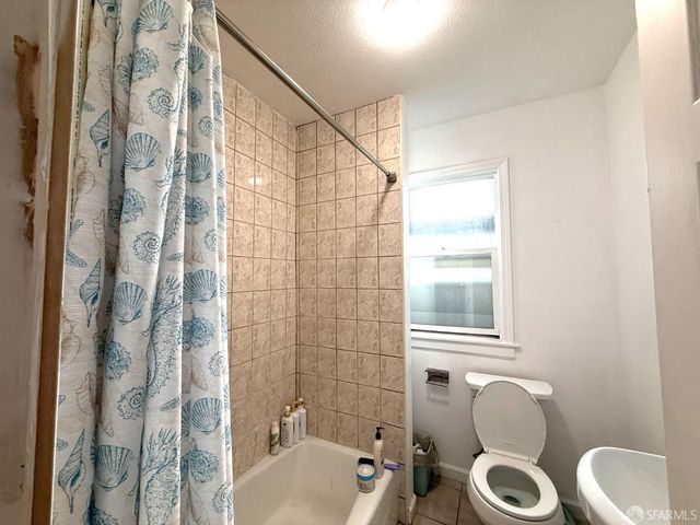 737 London Street, San Francisco, CA 94112