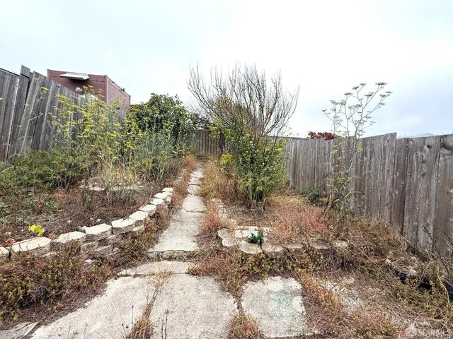 737 London Street, San Francisco, CA 94112