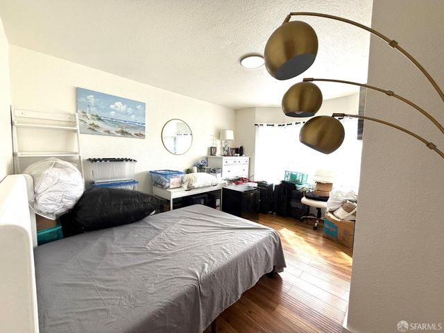 737 London Street, San Francisco, CA 94112