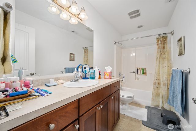 448 Harvest Edge Place, Burlington, WA 98233