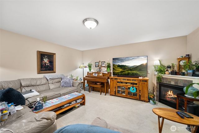 448 Harvest Edge Place, Burlington, WA 98233