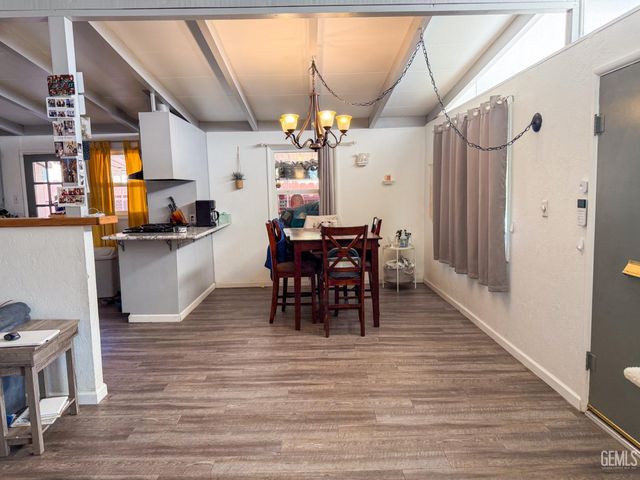 2218 Lindora Street, Bakersfield, CA 93306