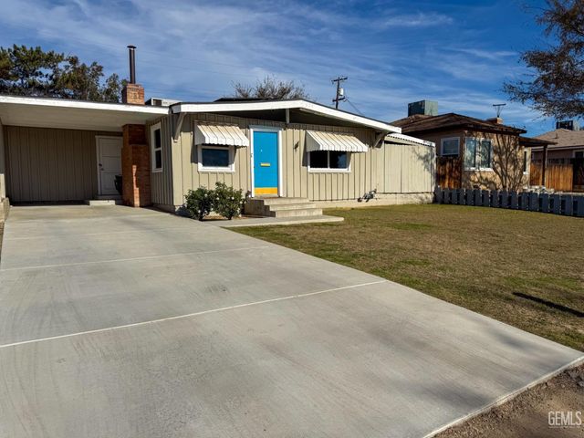 2218 Lindora Street, Bakersfield, CA 93306