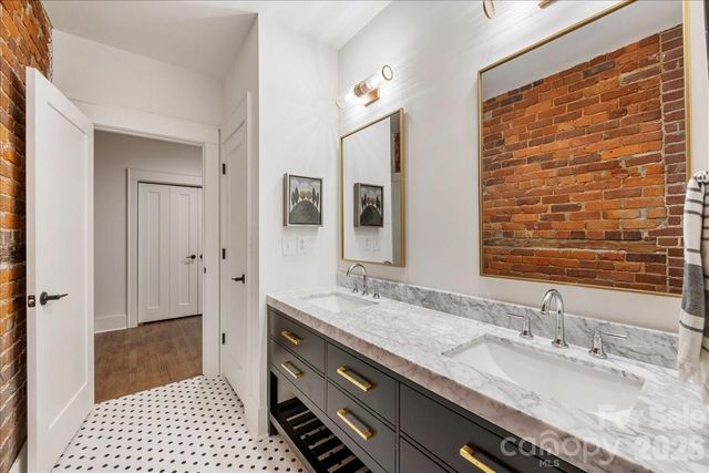 310 Arlington Avenue 217, Charlotte, NC 28203