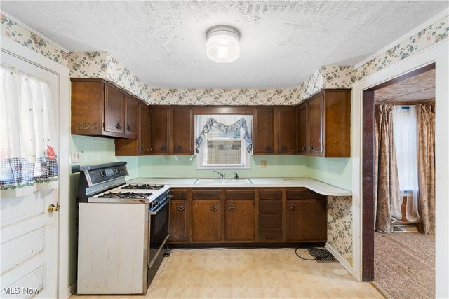 313 Southeast Avenue, Tallmadge, OH 44278