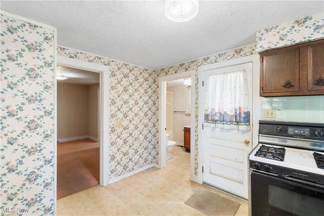 313 Southeast Avenue, Tallmadge, OH 44278