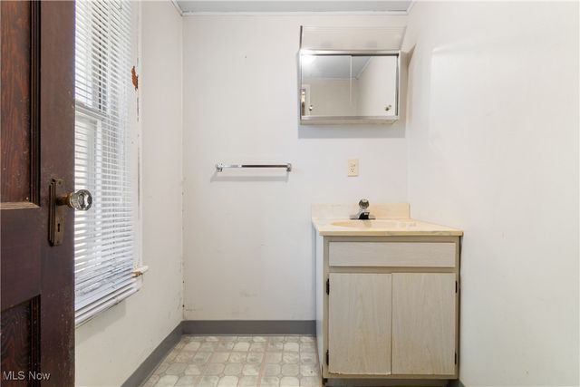 313 Southeast Avenue, Tallmadge, OH 44278