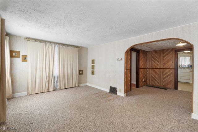 313 Southeast Avenue, Tallmadge, OH 44278