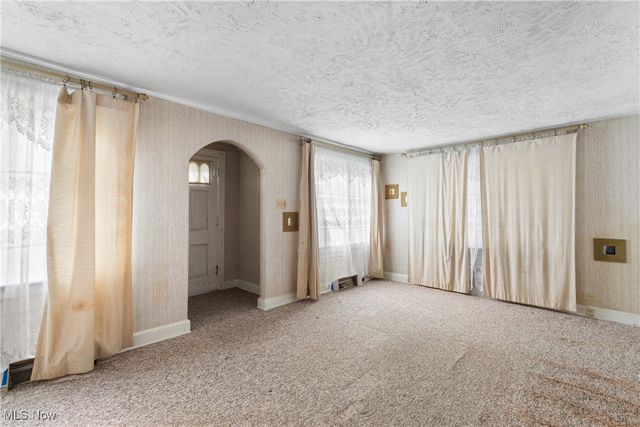 313 Southeast Avenue, Tallmadge, OH 44278