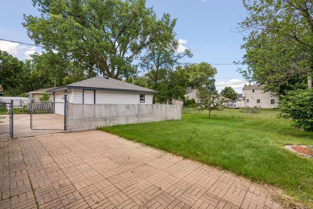 715 108th Lane NW, Coon Rapids, MN 55448