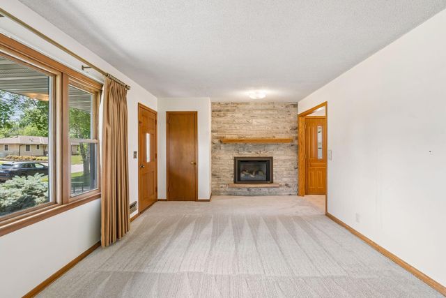 715 108th Lane NW, Coon Rapids, MN 55448