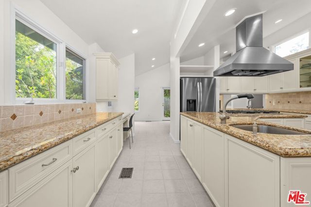 30604 Sicomoro Drive, Malibu, CA 90265