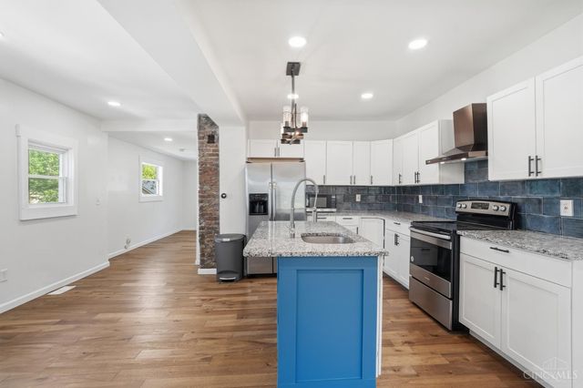 3352 Bevis Avenue, Cincinnati, OH 45207