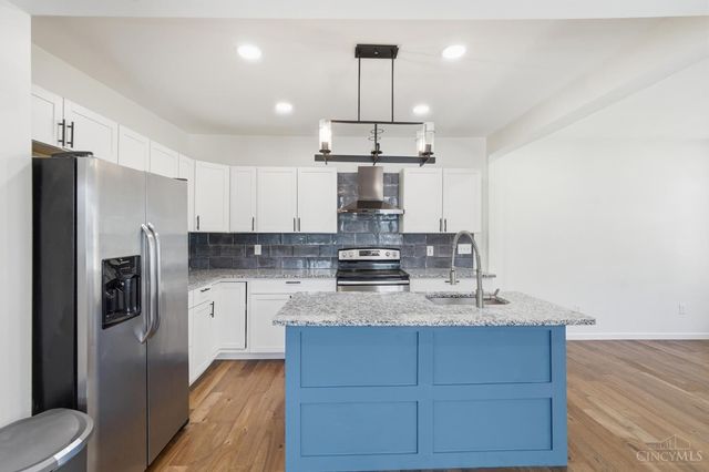3352 Bevis Avenue, Cincinnati, OH 45207