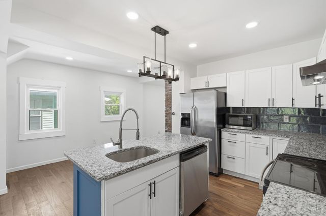 3352 Bevis Avenue, Cincinnati, OH 45207