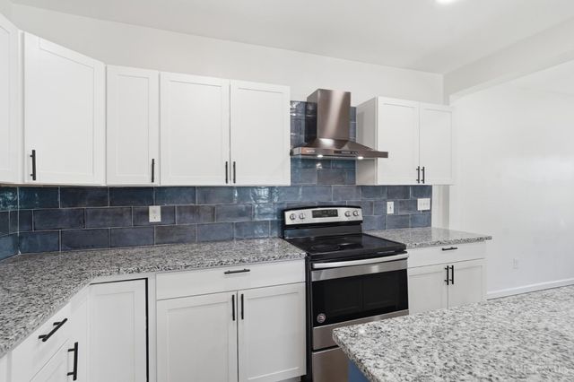 3352 Bevis Avenue, Cincinnati, OH 45207