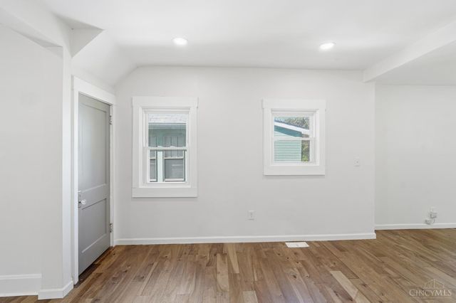 3352 Bevis Avenue, Cincinnati, OH 45207