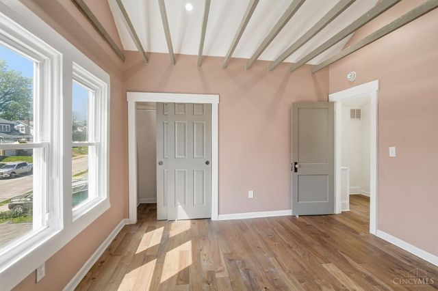 3352 Bevis Avenue, Cincinnati, OH 45207