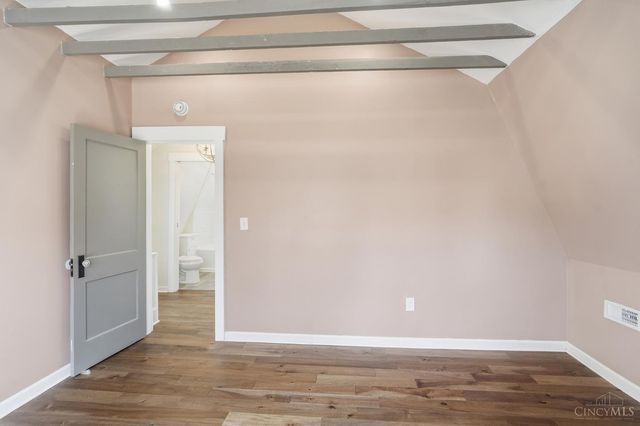 3352 Bevis Avenue, Cincinnati, OH 45207