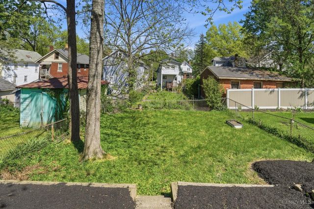 3352 Bevis Avenue, Cincinnati, OH 45207