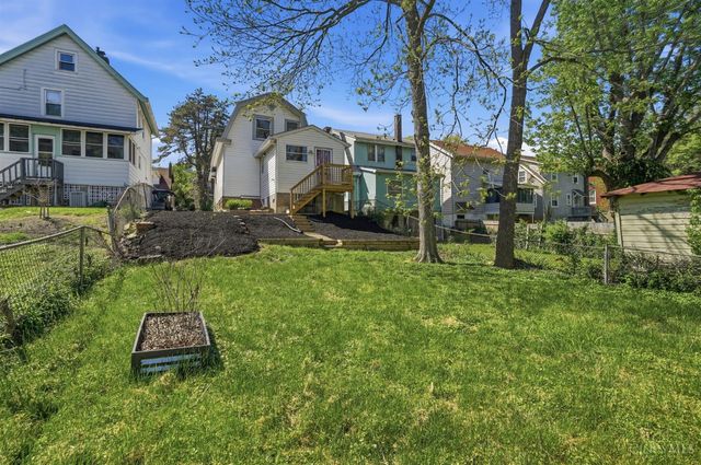 3352 Bevis Avenue, Cincinnati, OH 45207