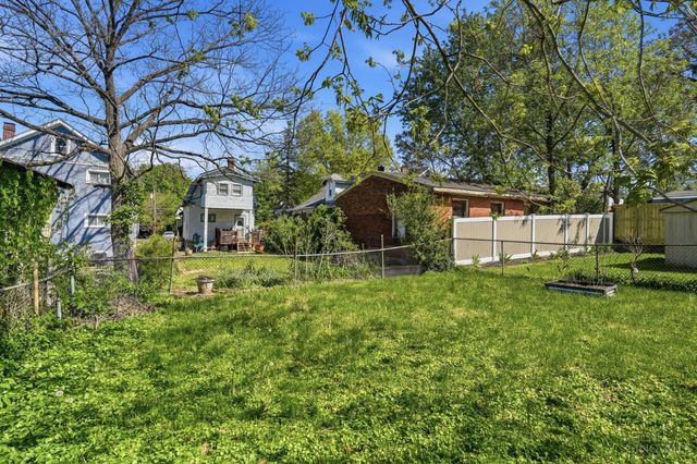 3352 Bevis Avenue, Cincinnati, OH 45207