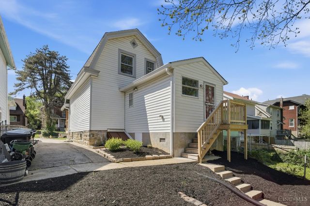 3352 Bevis Avenue, Cincinnati, OH 45207