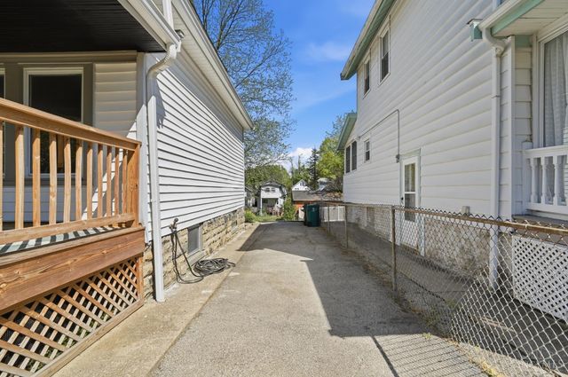 3352 Bevis Avenue, Cincinnati, OH 45207
