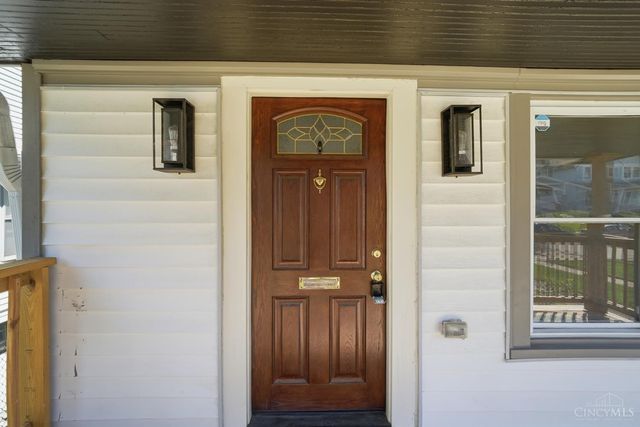 3352 Bevis Avenue, Cincinnati, OH 45207