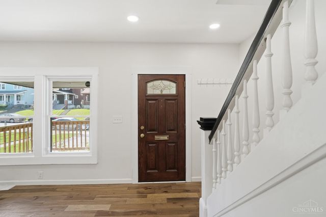 3352 Bevis Avenue, Cincinnati, OH 45207
