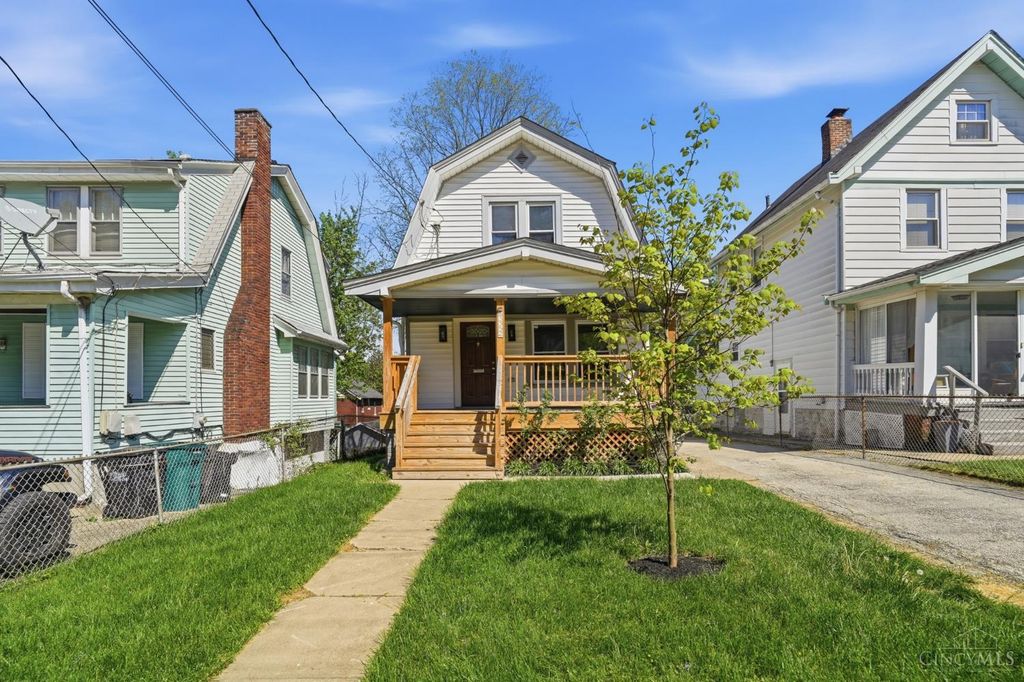 3352 Bevis Avenue, Cincinnati, OH 45207