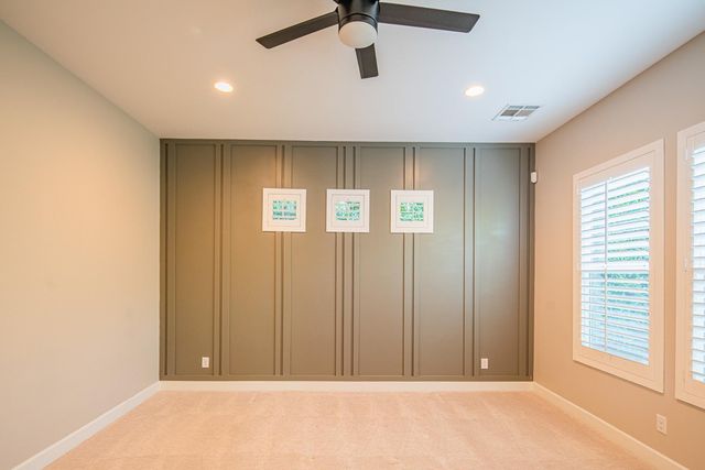 3850 E Crittenden Lane, Phoenix, AZ 85018
