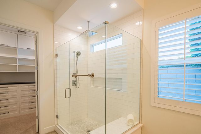 3850 E Crittenden Lane, Phoenix, AZ 85018